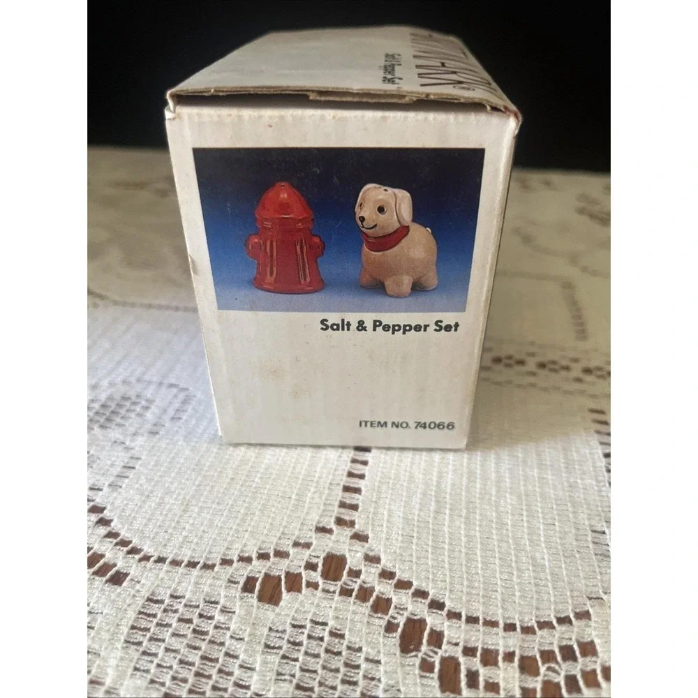 Vintage 90's Artmark‎ Dog And Fire Hydrant Salt And Pepper Shaker NIB